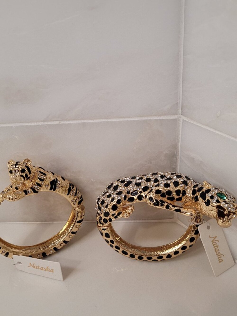 Stunning Fearless and Majestic Tiger Bracelet. Gold-Tone. Sparkly. Natasha. New. - Picture 13 of 15